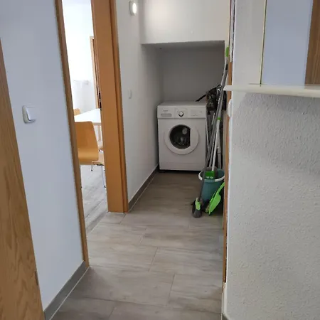 Schoene 3 Raum , 3 - 6 Bett In *