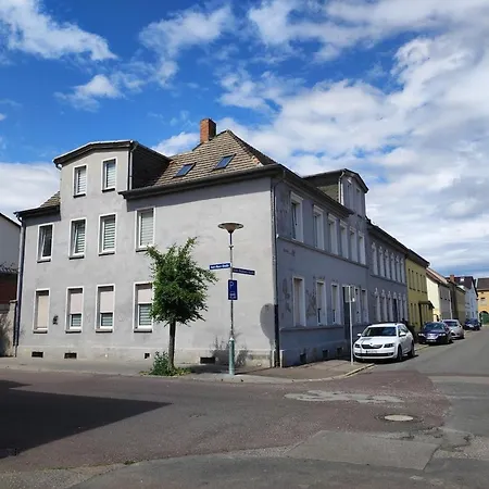 Schoene 3 Raum , 3 - 6 Bett In Lejlighed Schönebeck